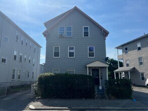Building Photo - 20 Perry Ave