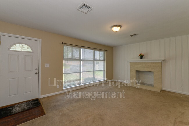 Building Photo - 290 Sedgefield Ave