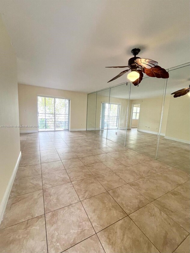 Primary Photo - 20800 NE 8th Ct