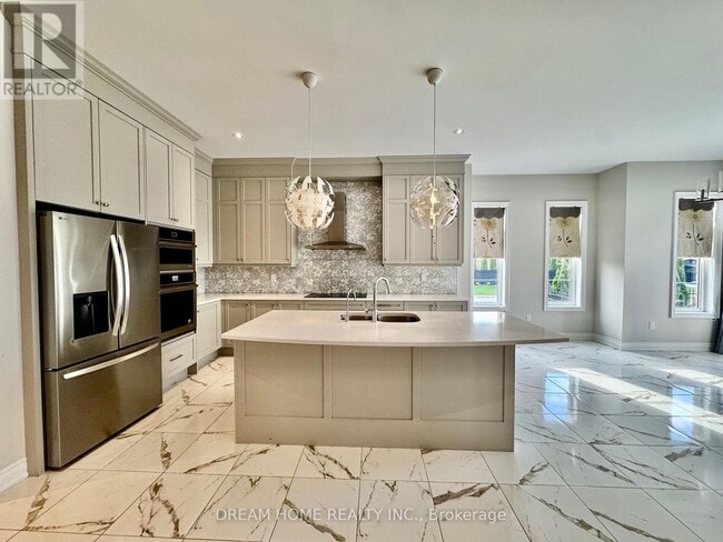 Building Photo - 28 Larkin Ave