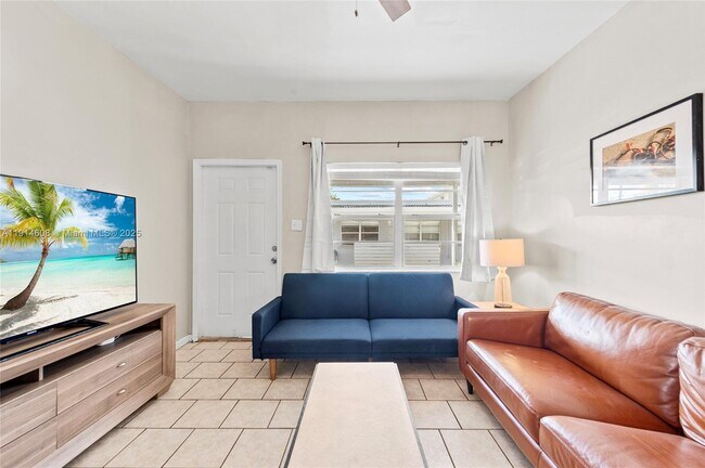 Foto del edificio - 1127 NE 5th Ave