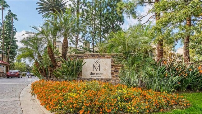 Foto del edificio - 5515 Canoga Ave