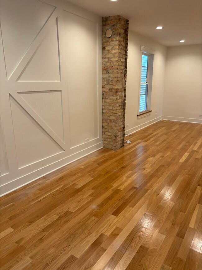 Foto del edificio - 3542 N Hermitage Ave