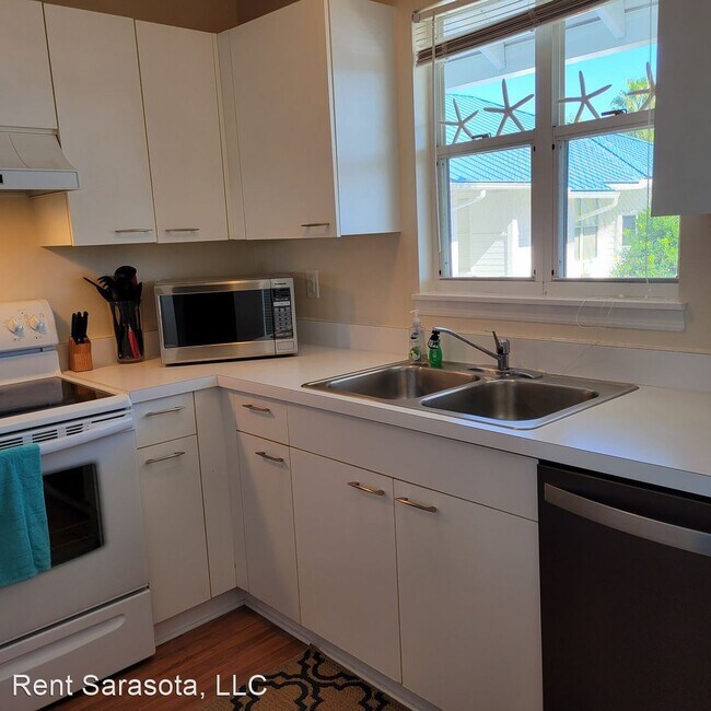 Building Photo - 2 br, 2 bath House - 958 Sandpiper Circle ...