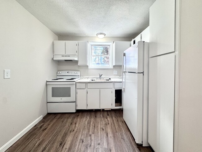 Building Photo - 50-58-58 Walnut St