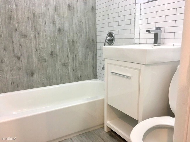 Building Photo - 2 br, 1 bath  - 787 E 46th St
