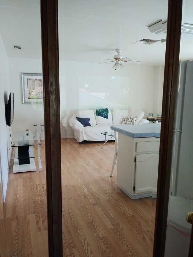 Foto del edificio - 3955 Vista Ct