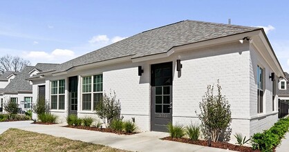 Oak Heritage Townhomes photo'