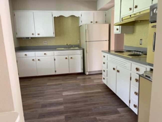 Foto del edificio - Spacious 3 Bedroom 1 bathroom Ranch located on the South Side