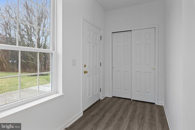 Building Photo - 11112 Cornerstone Dr