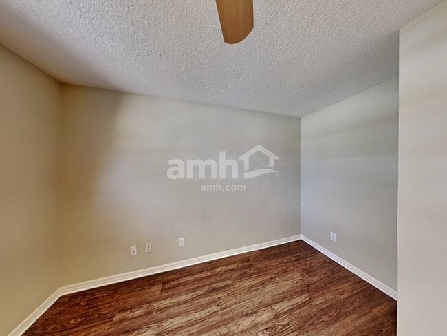 Building Photo - 24446 Landing Drive