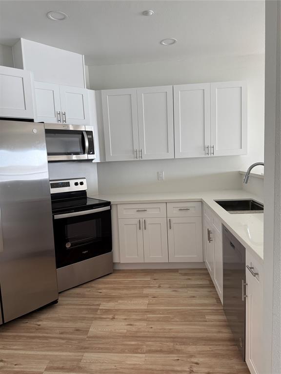 Foto del edificio - 401 Lakeside Ln