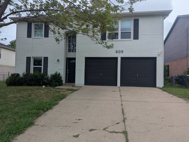 Building Photo - 609 Aqua Dr