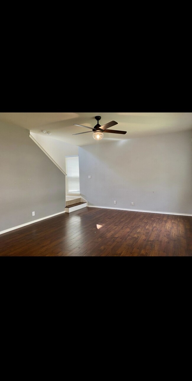 Building Photo - 8800 Wood Stork Dr