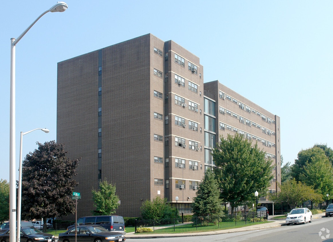 353 Elm St, Lawrence, MA 01841 Apartments in Lawrence, MA