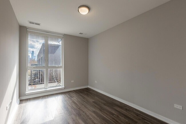 Foto del edificio - 1325 N Wells St