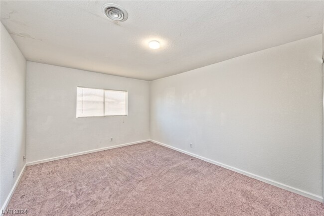 Building Photo - 4616 Pennwood Ave