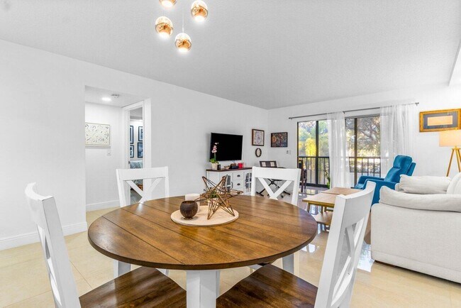 Foto del edificio - 7301 Amberly Ln