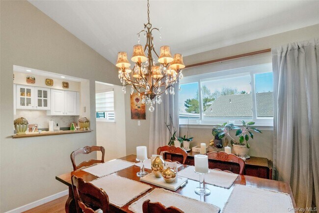 Foto del edificio - 208 Harris Rd