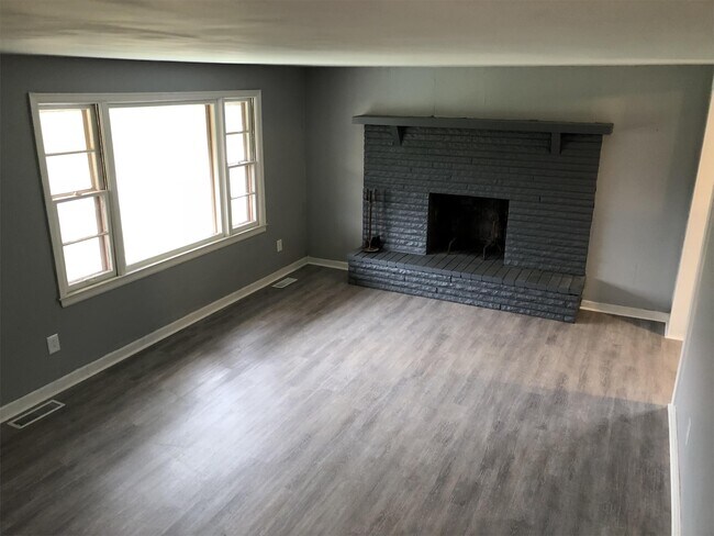 Foto del edificio - 736 Hillcrest Ave