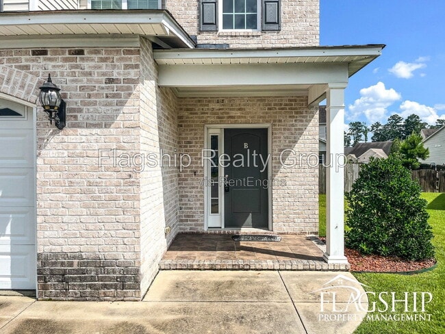 Building Photo - 2015 Leighton Dr
