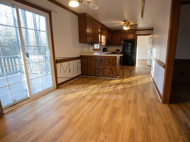 Foto del edificio - 12421 Perrywinkle Rd