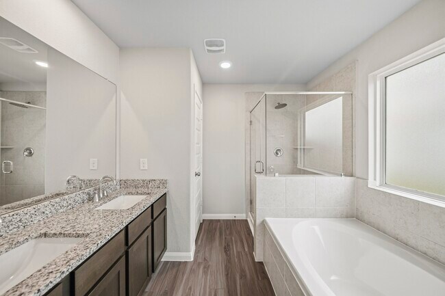 Building Photo - 5327 Briana Dee Dr