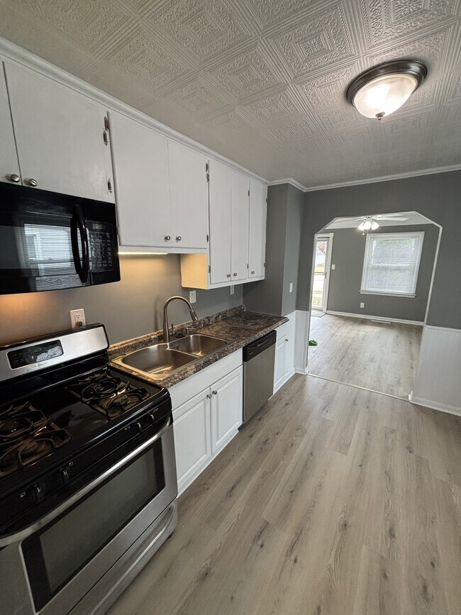 Foto del edificio - 19029 Victor St