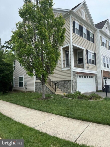 Primary Photo - 307 Woodstream Blvd