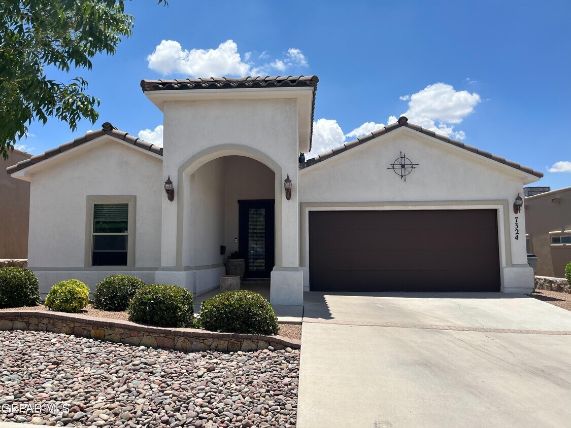 Foto principal - 7324 Skyrocket Dr