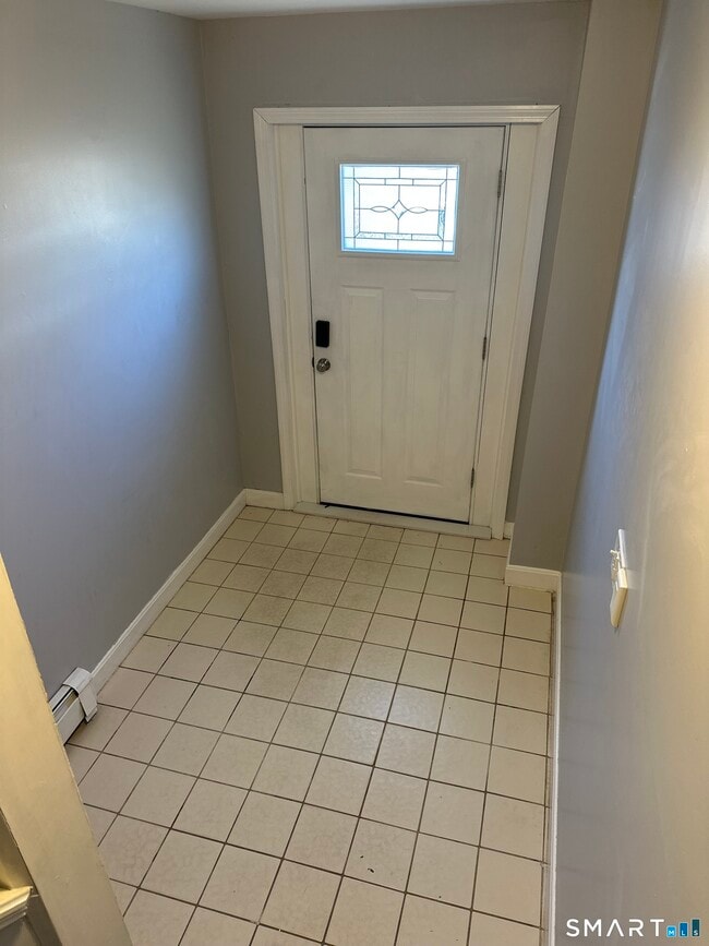 Foto del edificio - 1693 Litchfield Turnpike