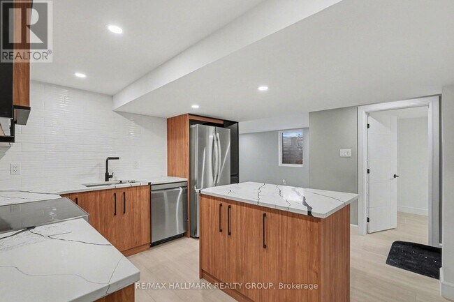 Building Photo - 52 Glenridge Rd