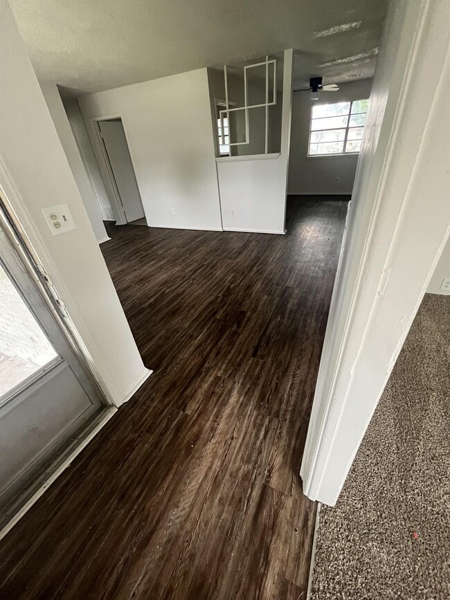 Building Photo - 3016 SW 65th Pl