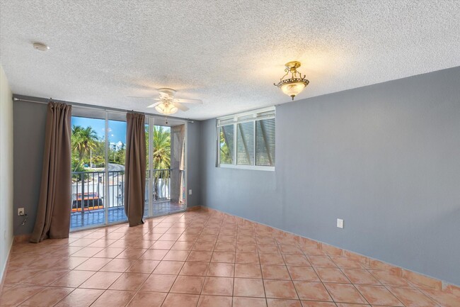 Foto del edificio - 2 Bedroom 2 bathroom condo available!