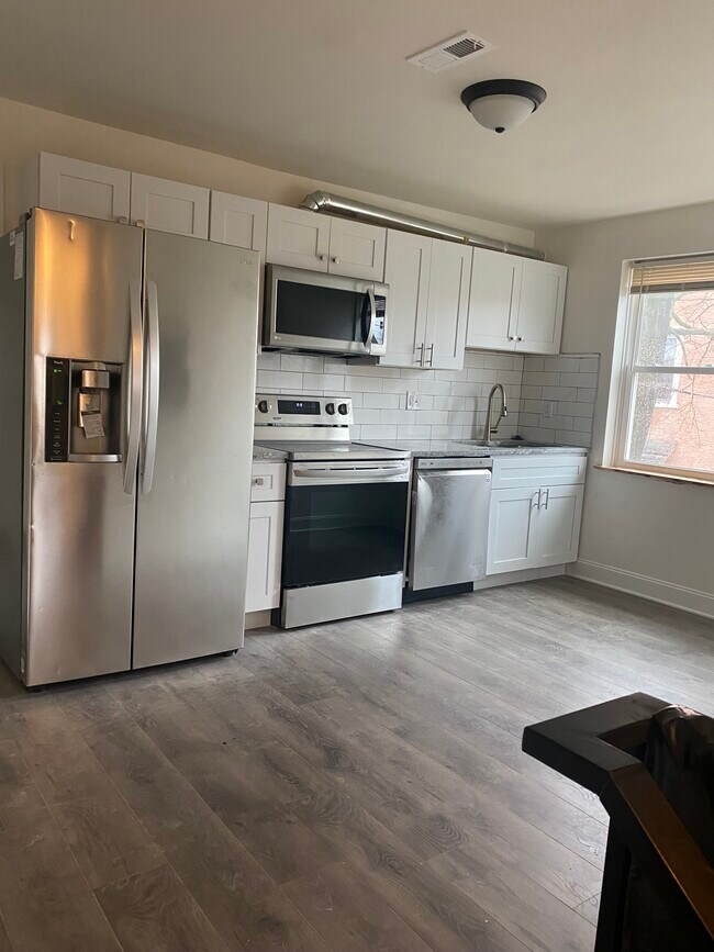Foto del edificio - 506 Emerson Ave