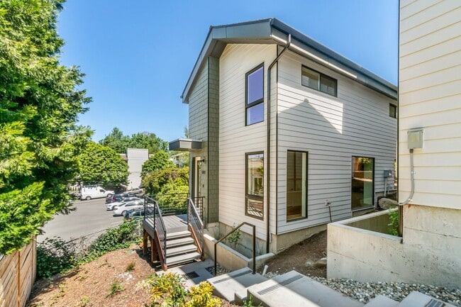 Brand New Construction! 2 Bedroom 2.5 Bath... - Brand New Construction! 2 Bedroom 2.5 Bath... Townhome