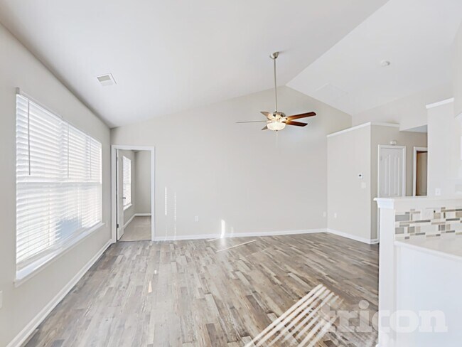 Foto del edificio - 6916 Brandon Chase Ln