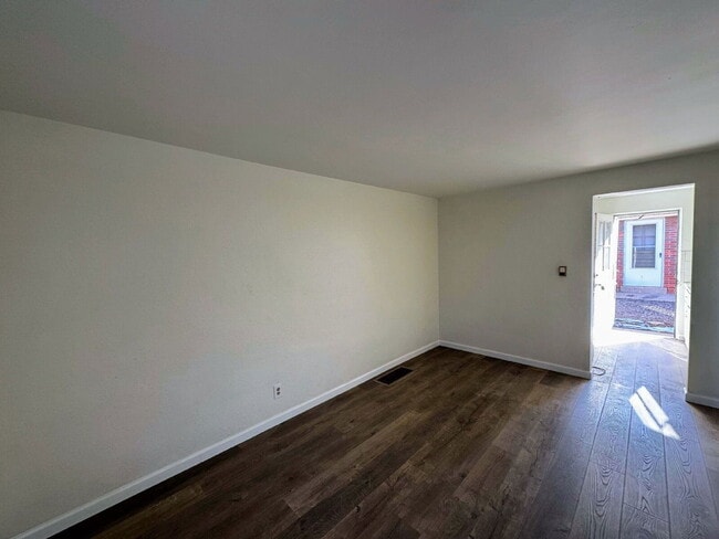 Photo - 1411 Boston St Apartment