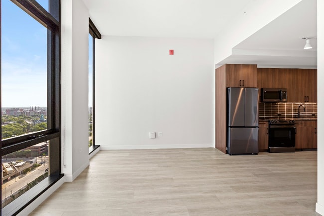 Photo - 1131 W Van Buren St Apartment