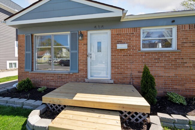Building Photo - 414 Fairgrove Ave