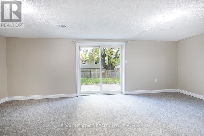 Photo du bâtiment - 520 Capilano Ct