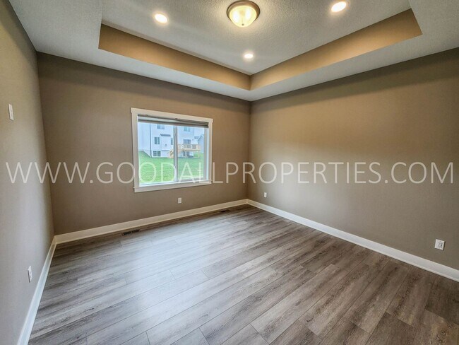 Building Photo - Newer 4 Bedroom, 3 Bath 3 car garage Home in Waukee with a 3-Car Garage
