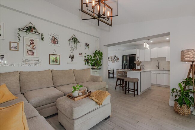 Foto del edificio - 1130 NE 143rd St