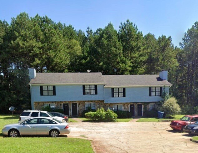 Building Front View - 1742 Cannonball Ct