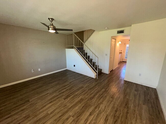 Building Photo - 9831 S 48th Way