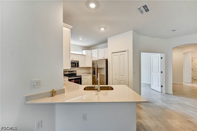 Foto del edificio - 20545 Hazelnut Ct S