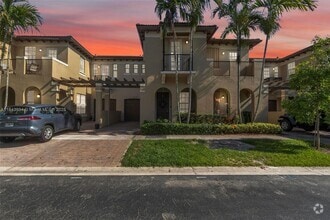 Building Photo - 8612 Buckskin Manor