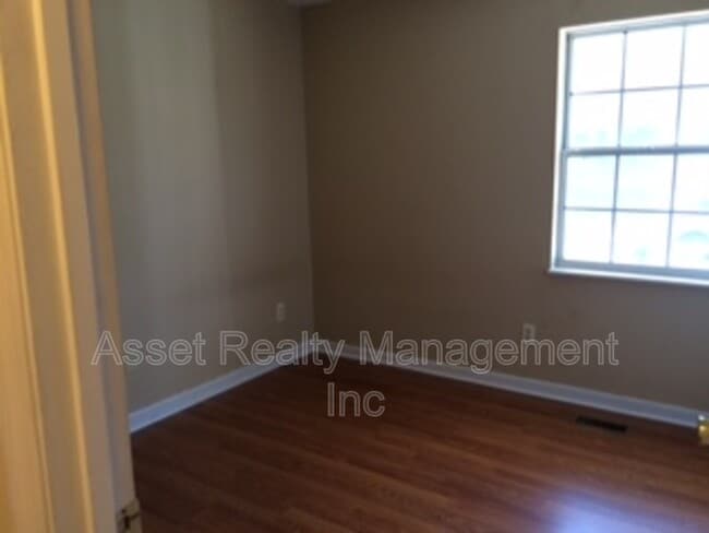 Foto del edificio - 4756 Brierley Dr