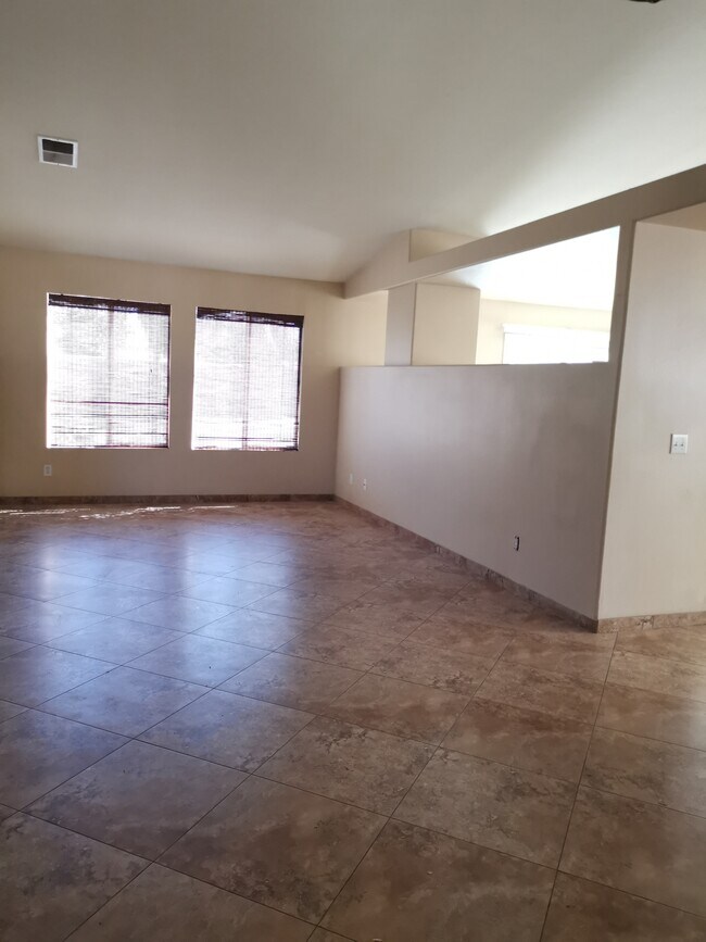 Building Photo - 79369 Paseo Del Rey