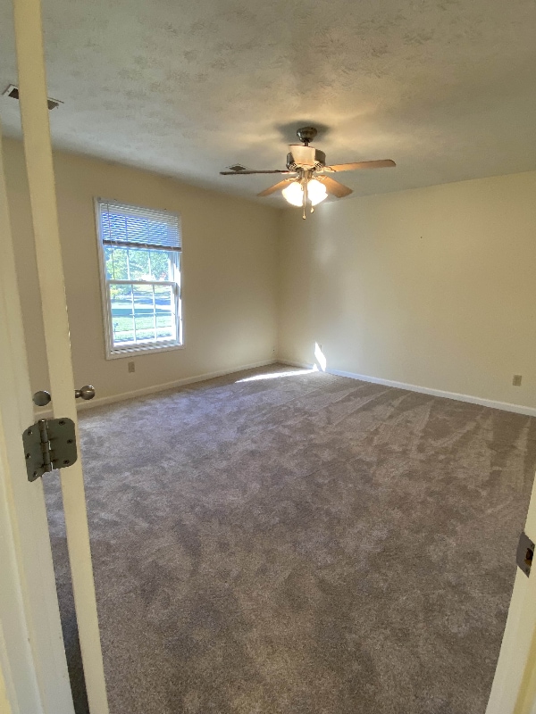 Building Photo - 3200 Mammoth Dr